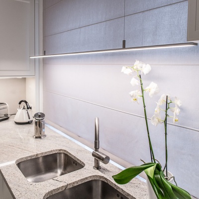 Накладной алюминиевый профиль купить в Москве