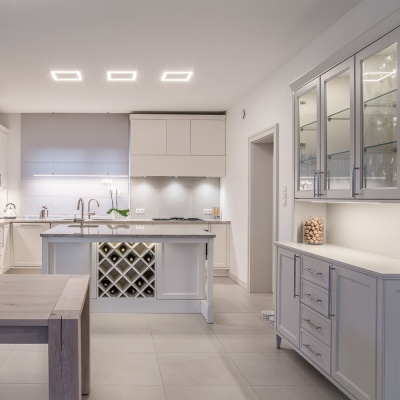 Накладной алюминиевый профиль купить в Москве