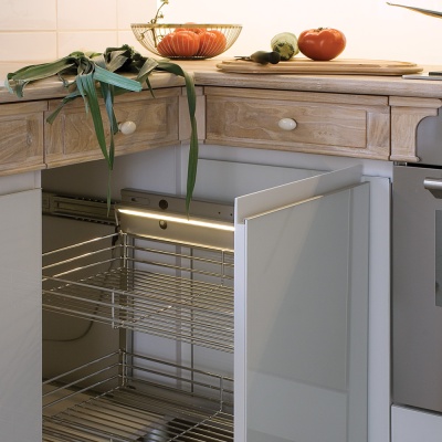 Накладной алюминиевый профиль купить в Москве